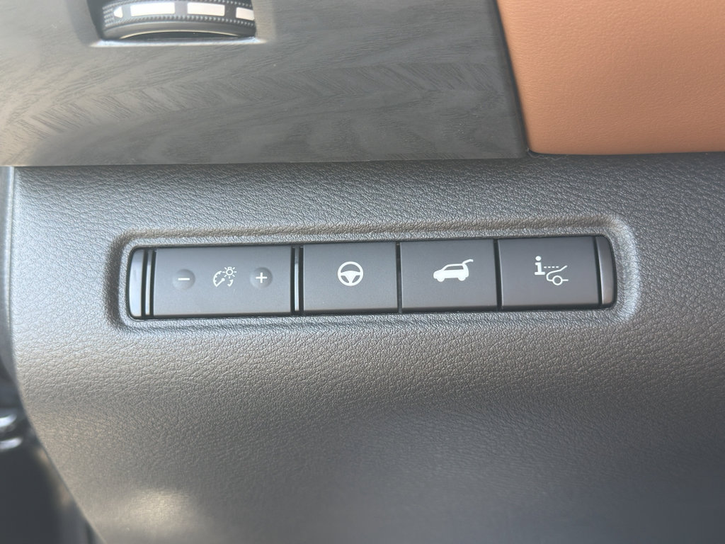 New 2026 Nissan Pathfinder Platinum image 23