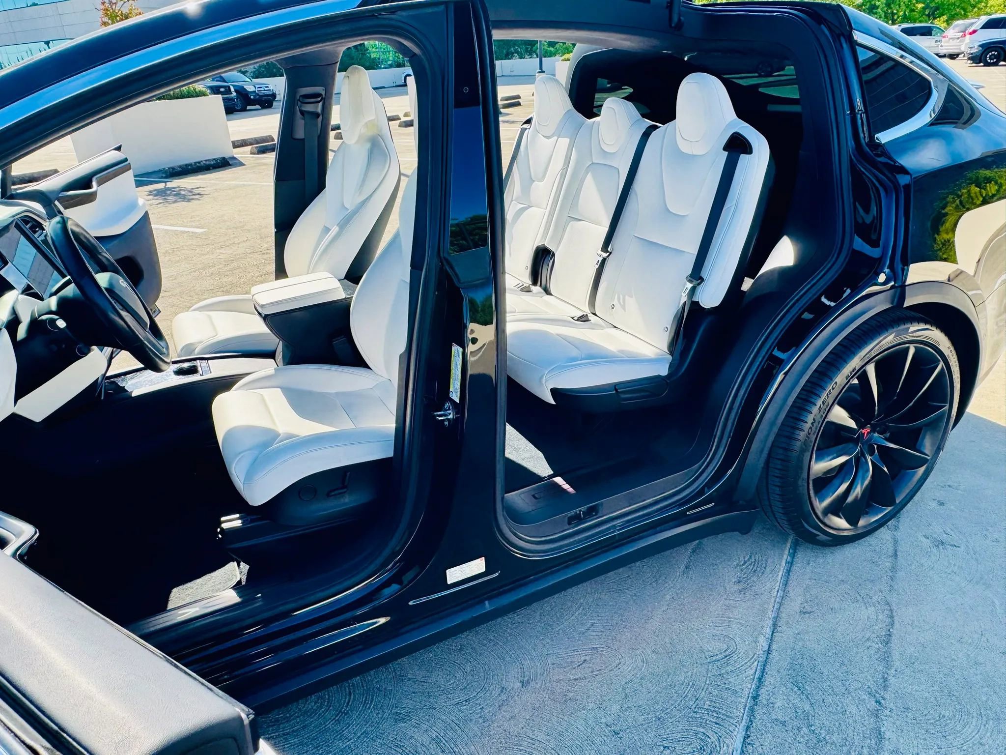 Used 2019 Tesla Model X 100D image 22