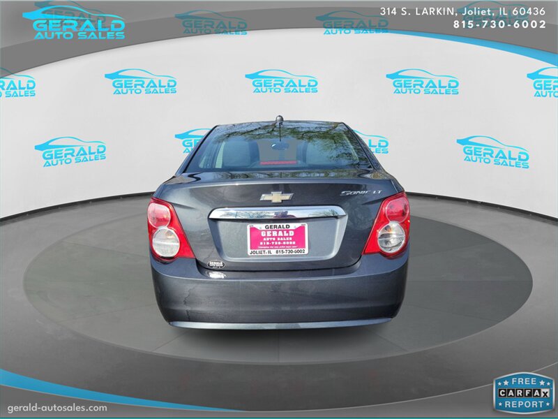 Used 2016 Chevrolet Sonic LT FWD image 4