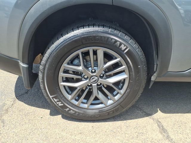 Used 2023 Nissan Rogue S AWD/4WD image 10