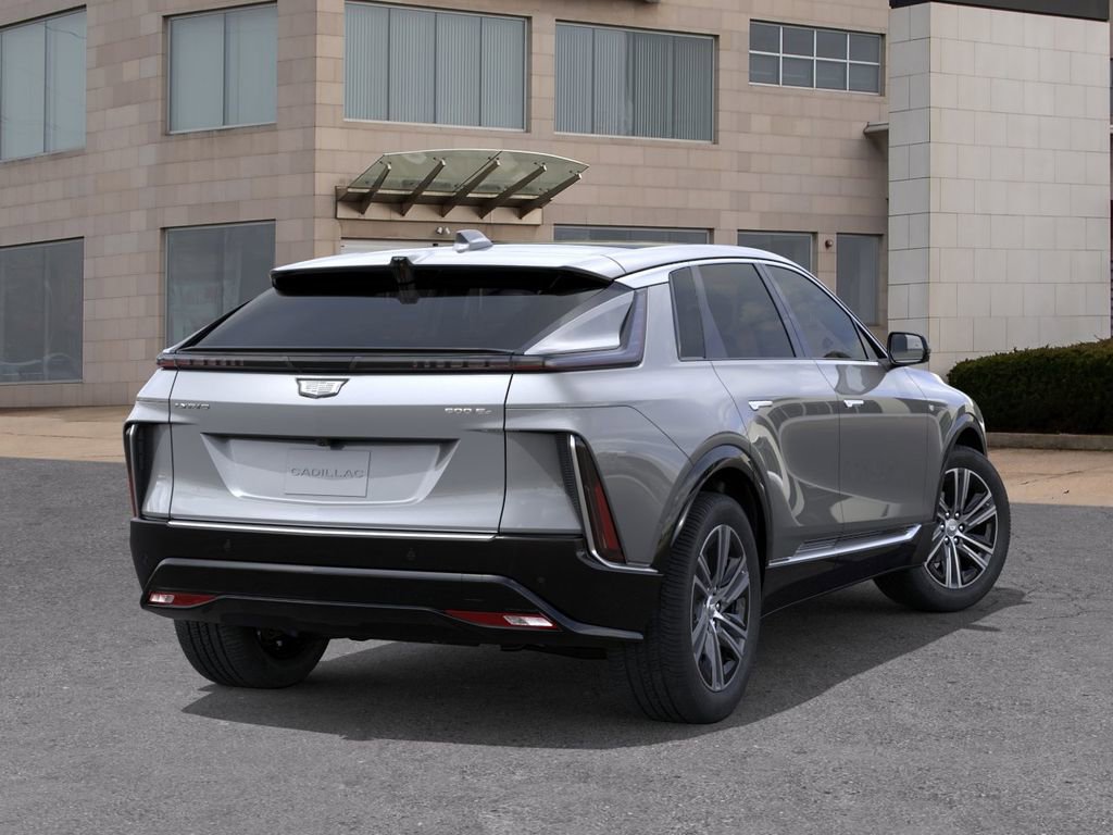 New 2026 Cadillac Lyriq Luxury AWD/4WD image 4