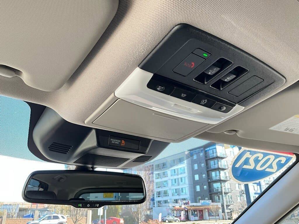 Used 2021 Nissan Rogue Platinum image 15