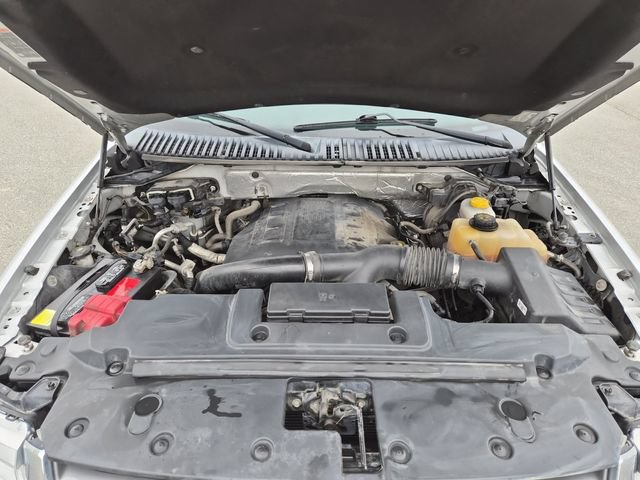Used 2016 Ford Expedition Limited AWD/4WD image 24