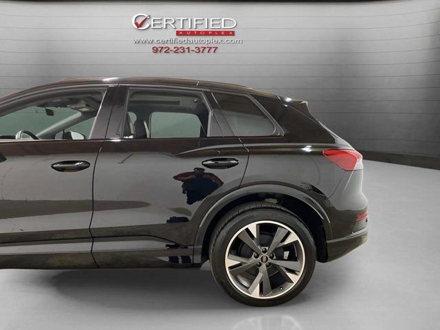 Used 2024 Audi Q4 e-tron Premium w/ Convenience Package image 92