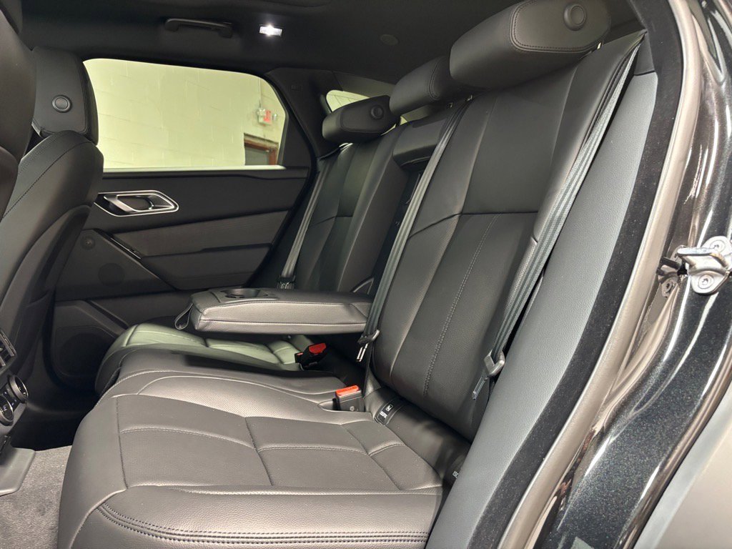 New 2026 Land Rover Range Rover Velar Dynamic SE image 25