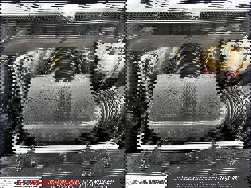 Used 2023 GMC Yukon AT4 w/ Technology Package image 12