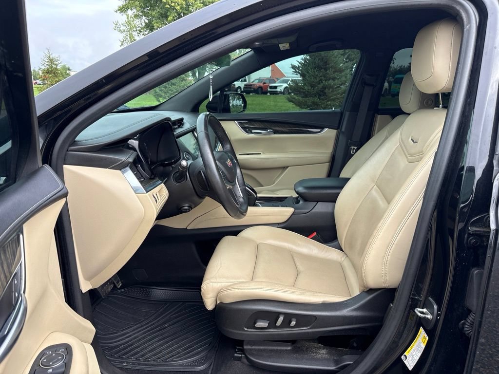 Used 2017 Cadillac XT5 FWD image 15