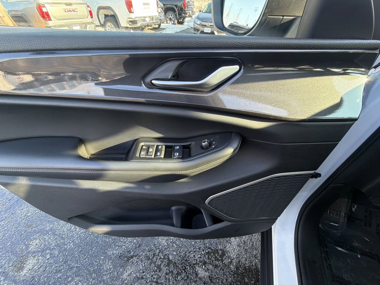 Used 2021 Jeep Grand Cherokee L Laredo w/ Luxury Tech Group I image 15