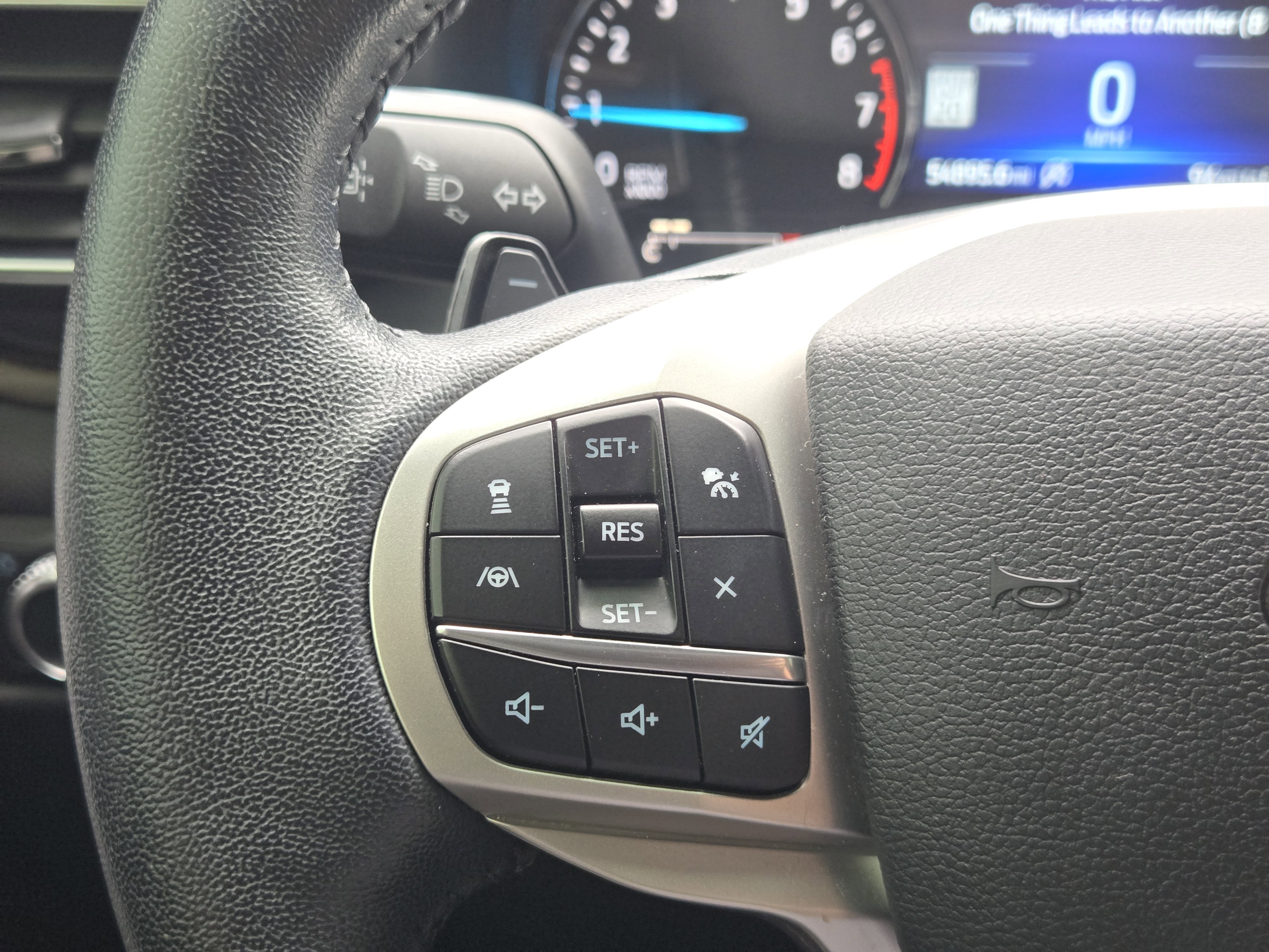 Used 2020 Ford Explorer Limited w/ Class III Trailer Tow Package image 31