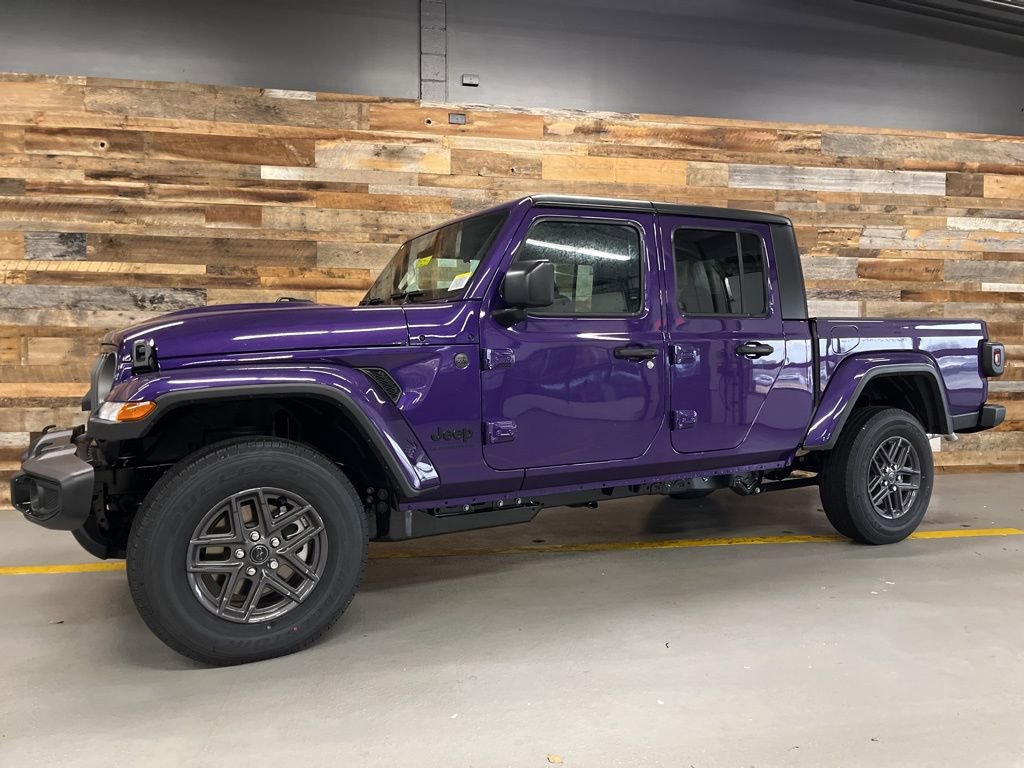 New 2026 Jeep Gladiator Sport image 17