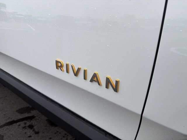 Used 2024 Rivian R1S Adventure image 7