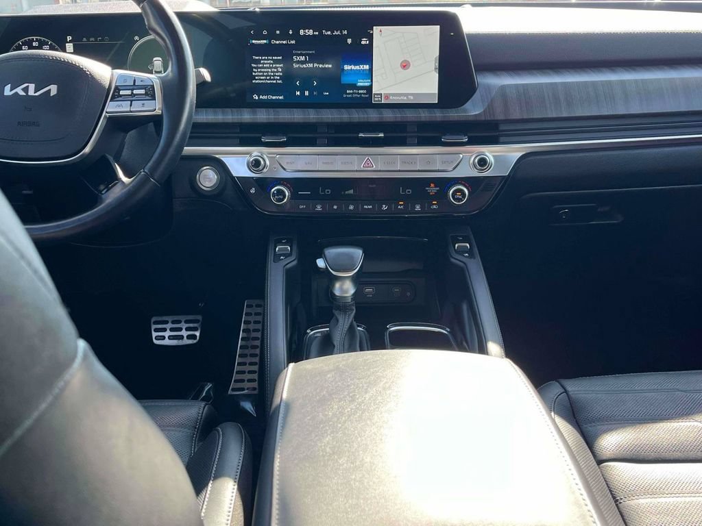 Used 2023 Kia Telluride SX Prestige AWD/4WD image 3