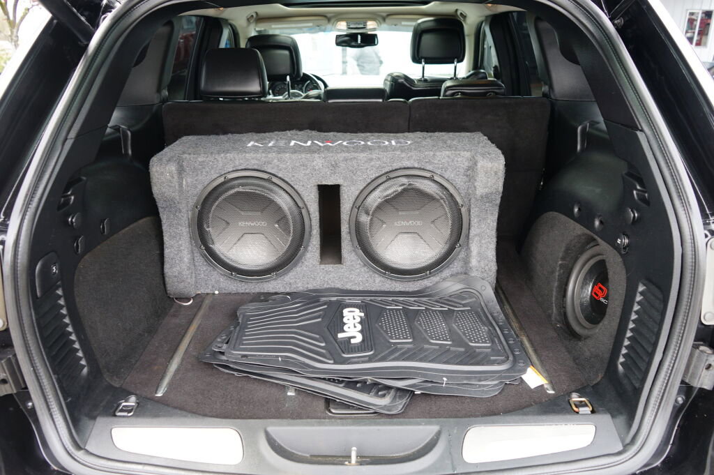 Used 2012 Jeep Grand Cherokee SRT8 w/ Luxury Group II image 26