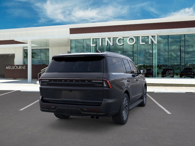 New 2026 Lincoln Navigator Premiere AWD/4WD image 8