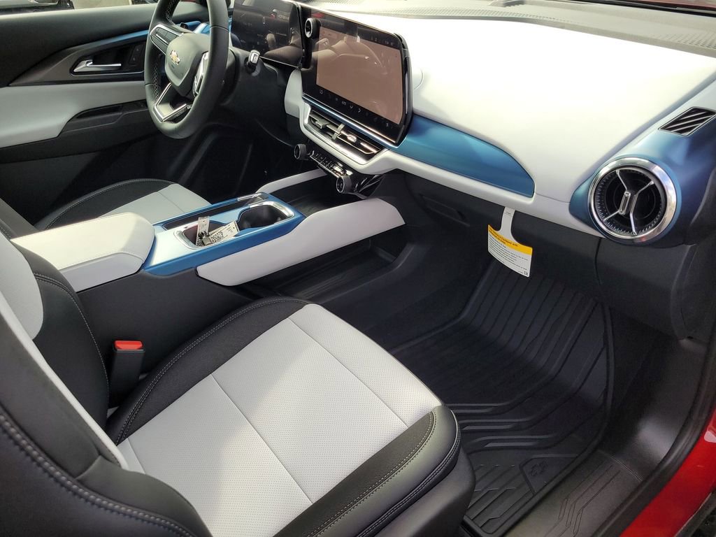 New 2026 Chevrolet Equinox EV LT image 28