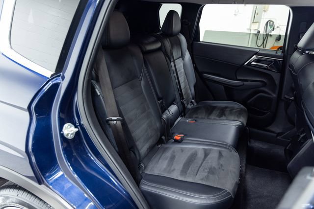 Used 2024 Mitsubishi Outlander SE image 23