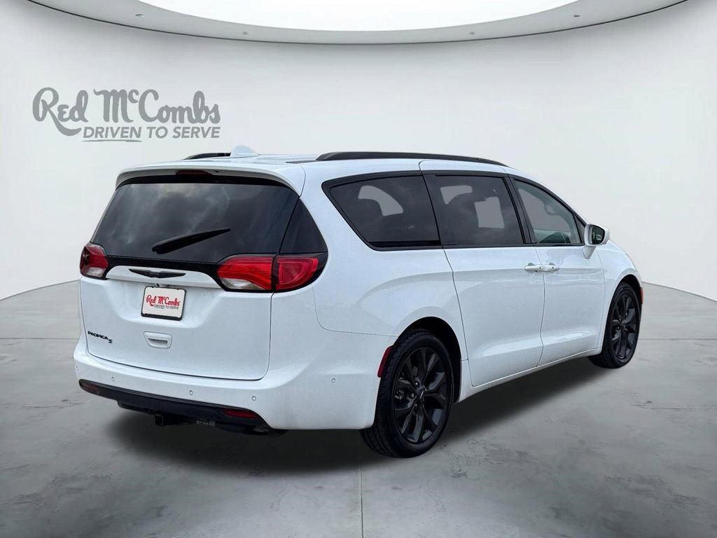 Used 2020 Chrysler Pacifica Touring-L Plus image 5