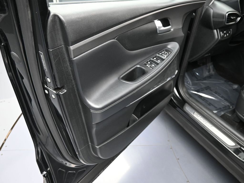 Used 2019 Hyundai Santa Fe Limited image 16