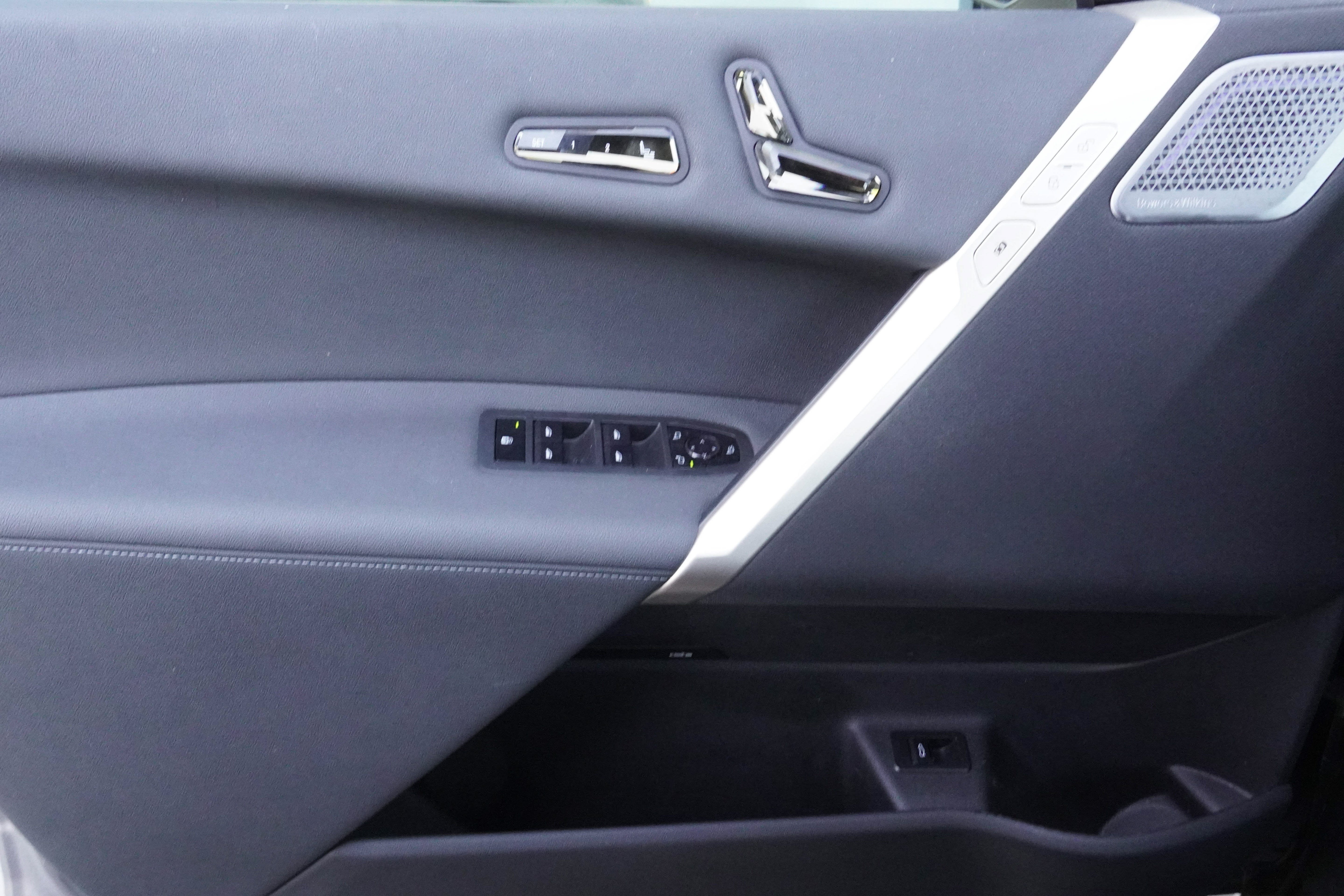 Certified 2024 BMW iX M60 AWD/4WD image 25
