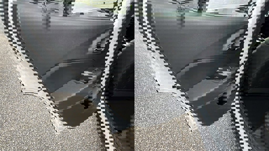 New 2026 Chevrolet Trax RS w/ Driver Confidence Package image 16