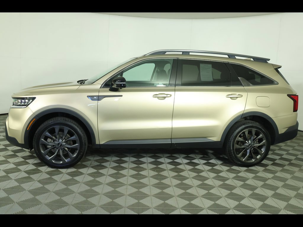 Used 2021 Kia Sorento SX Prestige image 2