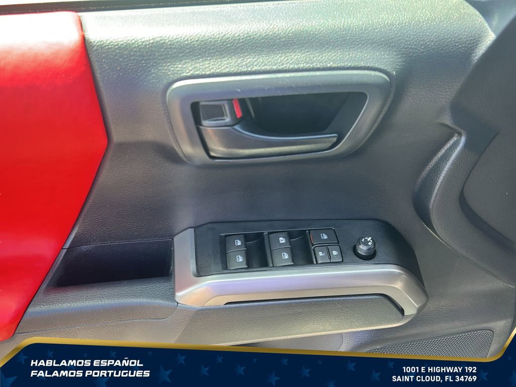 Used 2022 Toyota Tacoma SR5 RWD image 11