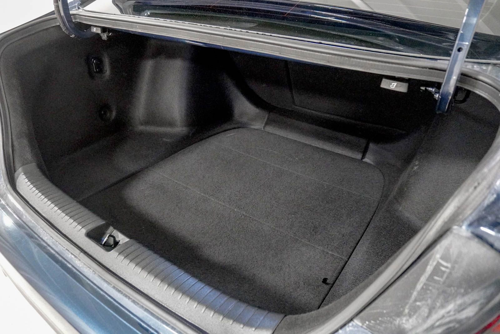 Certified 2025 Honda Accord EX-L image 9