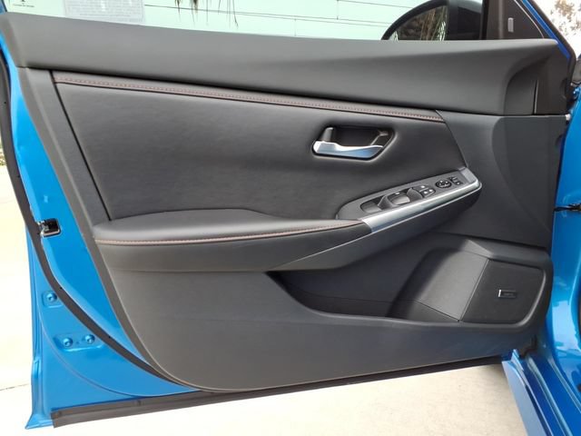 Used 2022 Nissan Sentra SR w/ SR Premium Package FWD image 13