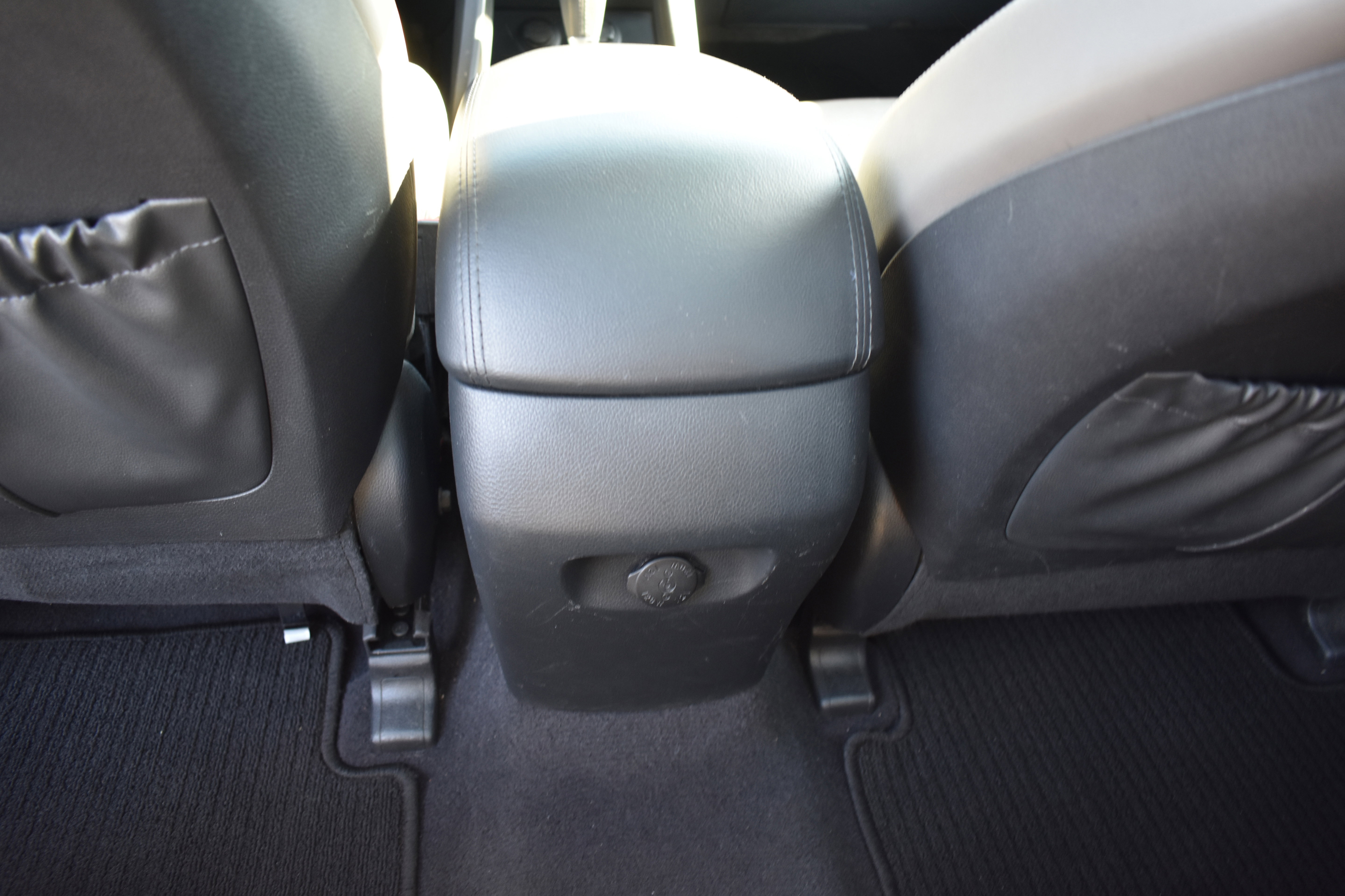 Used 2016 Hyundai Santa Fe Limited w/ Option Group 04 image 31