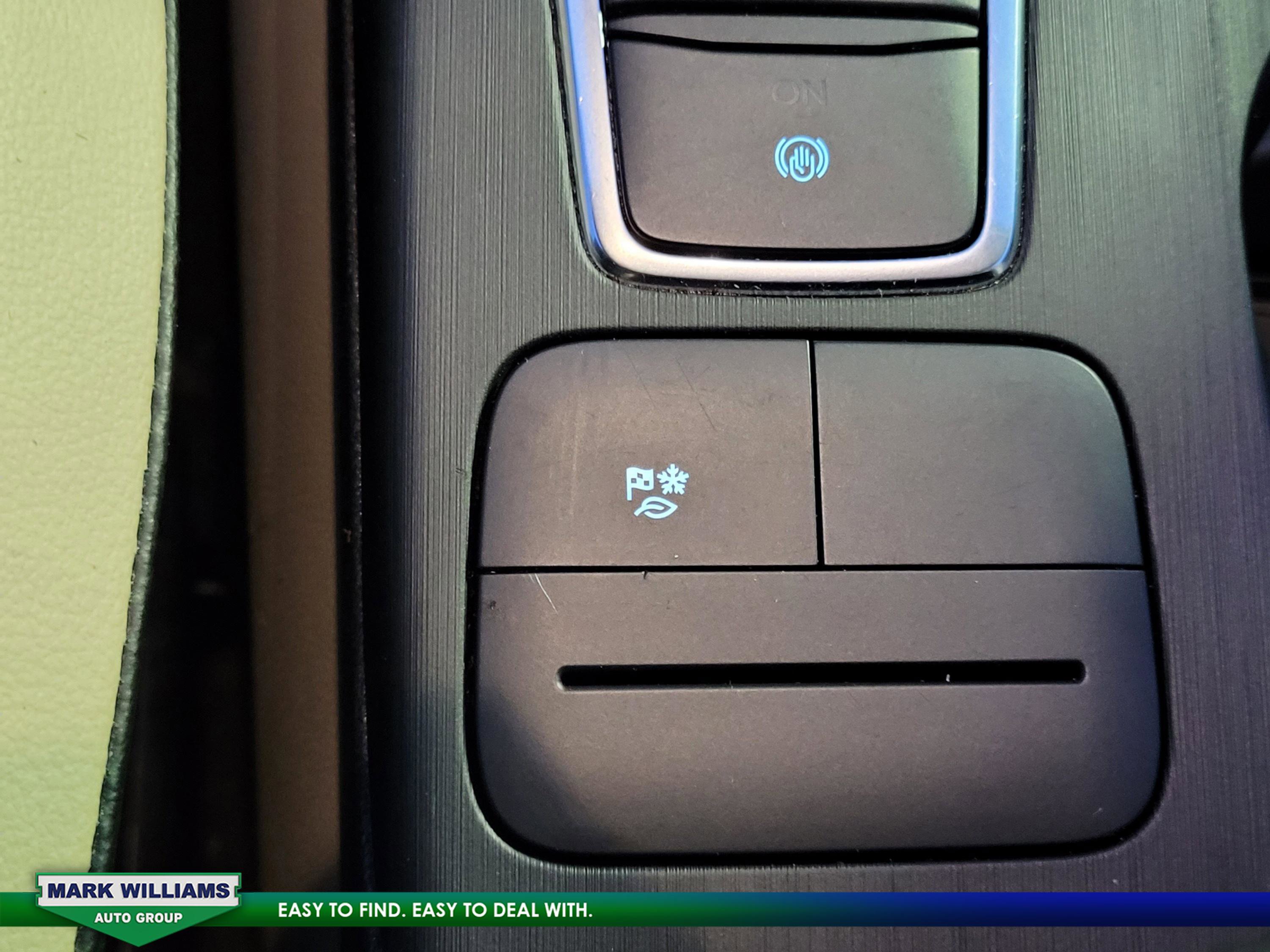 Certified 2020 Ford Escape SE Sport image 25