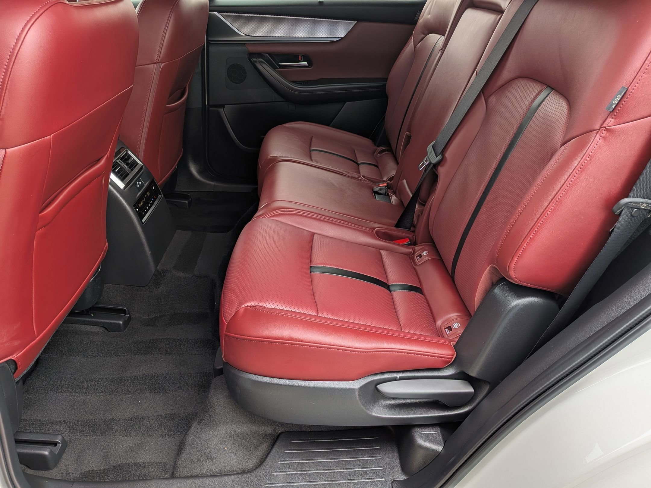 Used 2025 MAZDA CX-70 3.3 Turbo S w/ Premium Package image 24