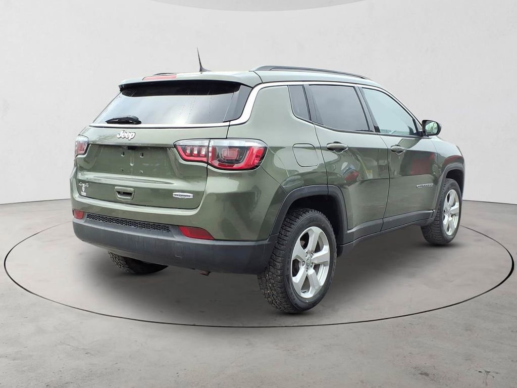 Used 2019 Jeep Compass Latitude w/ Cold Weather Group image 5