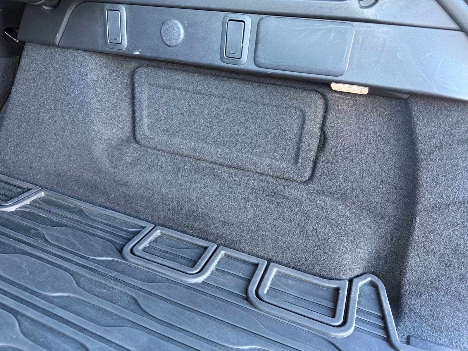 Used 2022 Land Rover Range Rover Velar S image 30