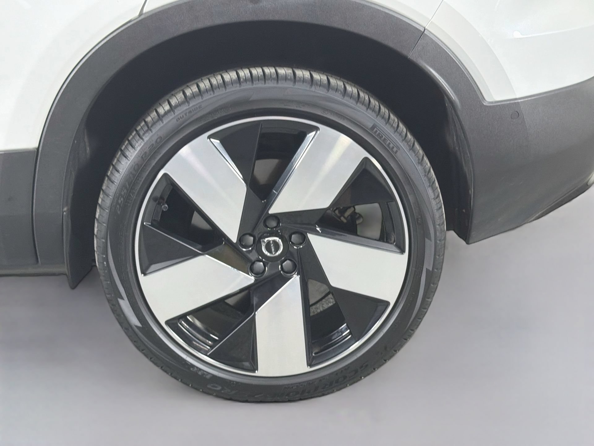 Certified 2023 Volvo C40 P8 Recharge Ultimate AWD/4WD image 29