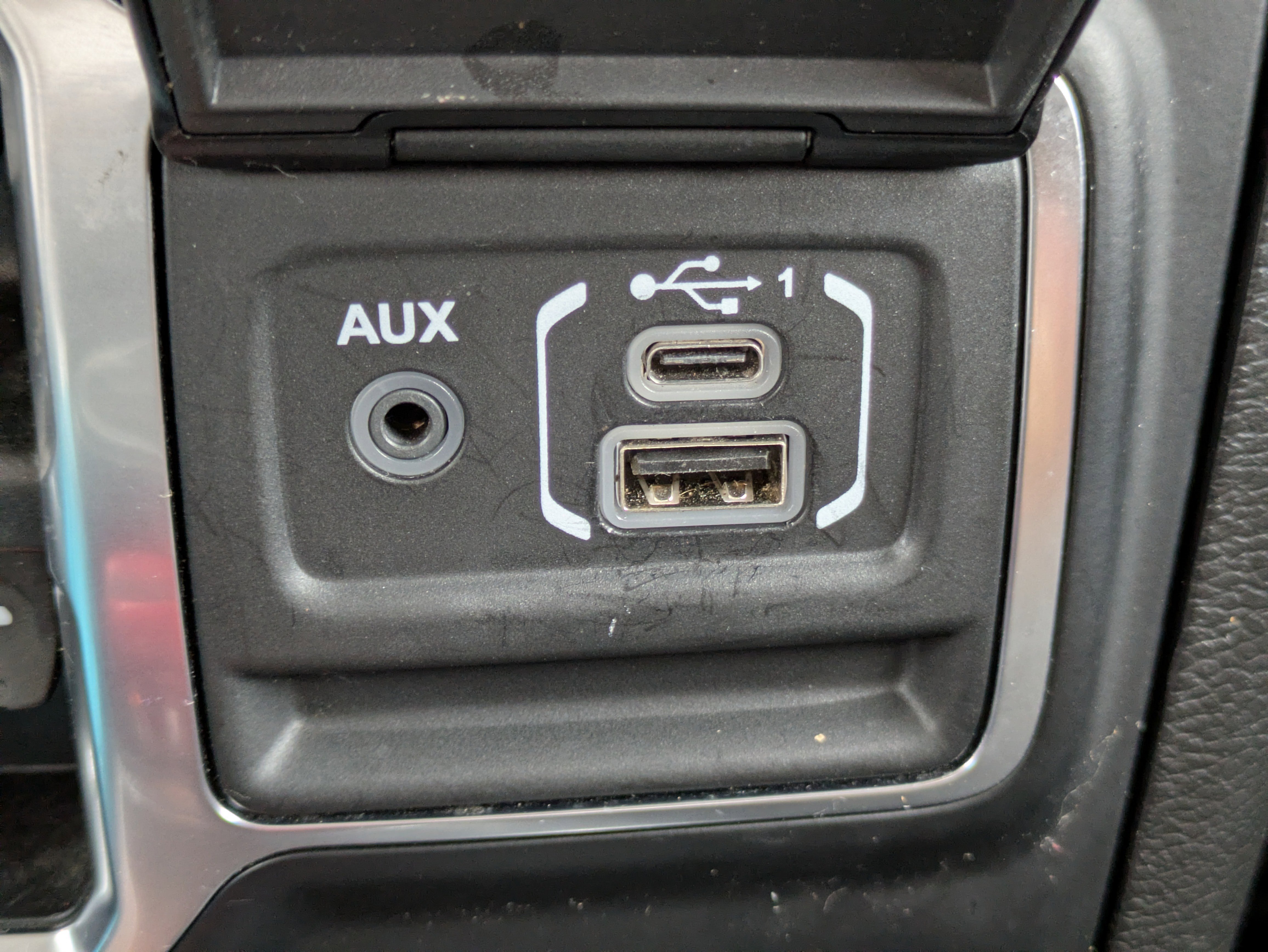 Used 2022 Jeep Gladiator Sport AWD/4WD image 11