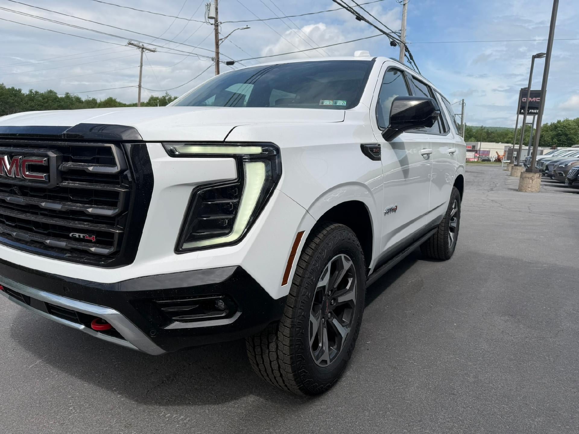 New 2026 GMC Yukon AT4 Ultimate w/ LPO, Floor Liner Package AWD/4WD image 60