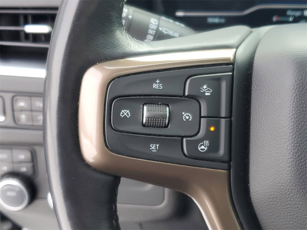 Used 2023 Chevrolet Suburban High Country image 17