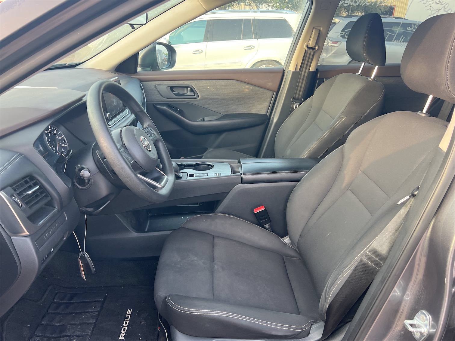 Used 2023 Nissan Rogue S FWD image 8