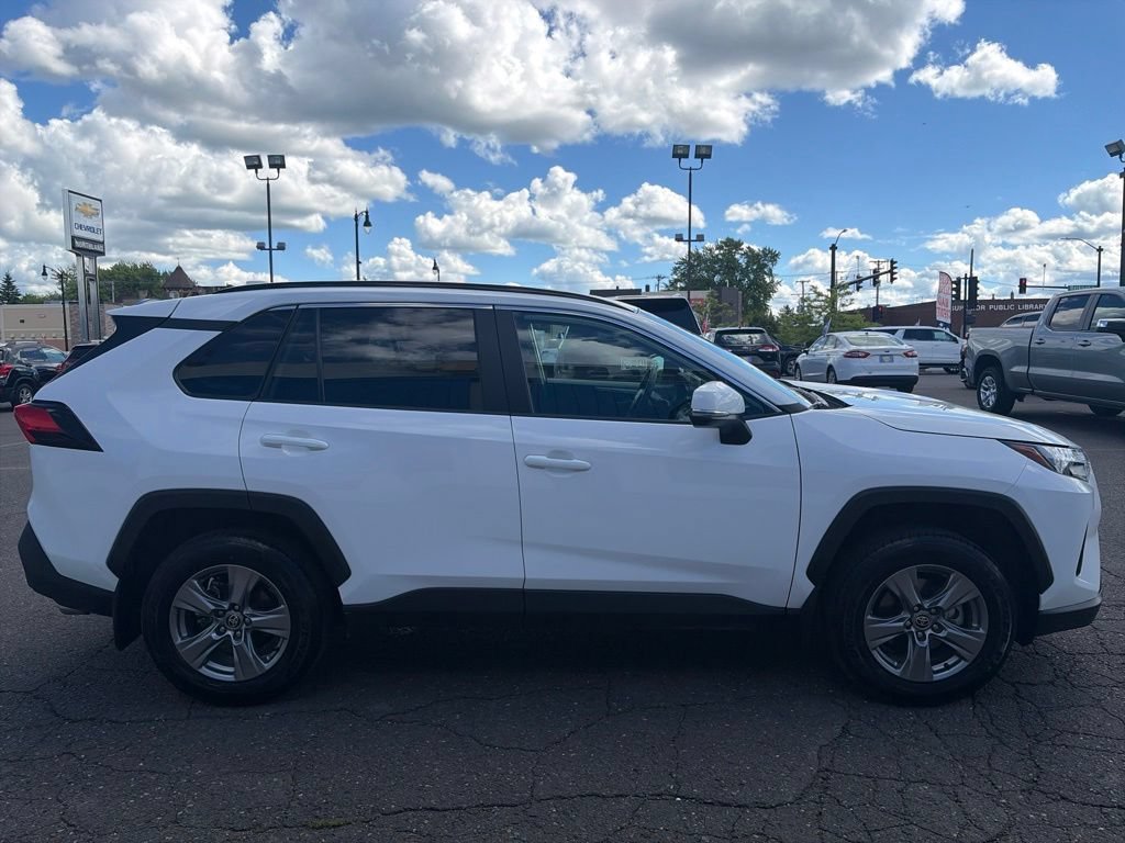 Used 2024 Toyota RAV4 XLE w/ Convenience Package AWD/4WD image 4