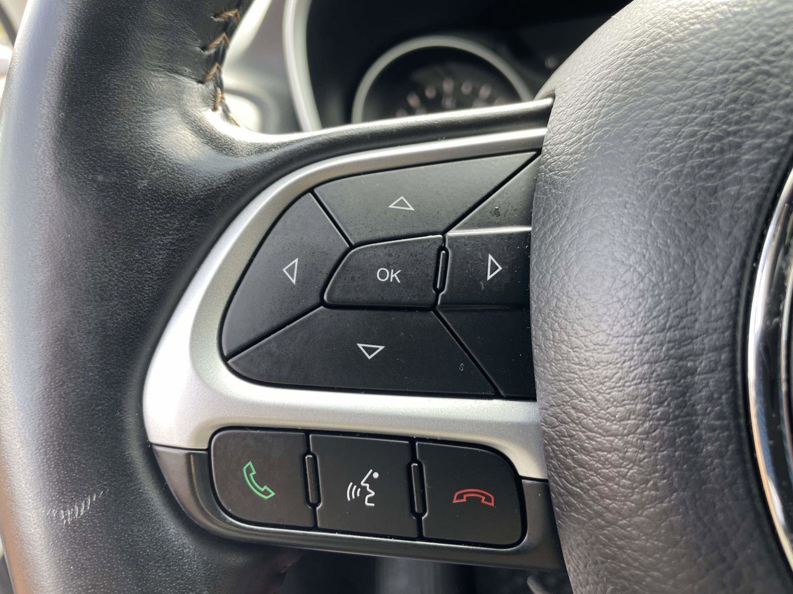 Used 2020 Jeep Compass Latitude w/ Cold Weather Group image 9