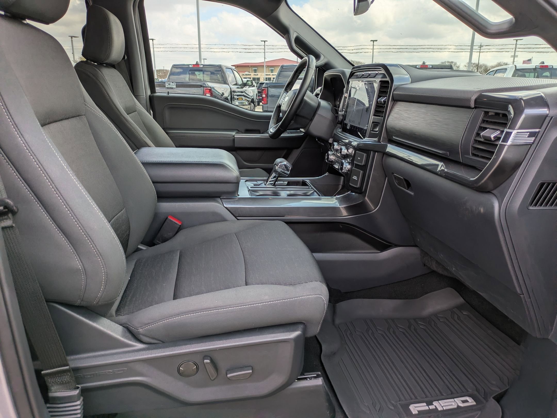 Used 2023 Ford F150 XLT w/ Equipment Group 302A High image 25