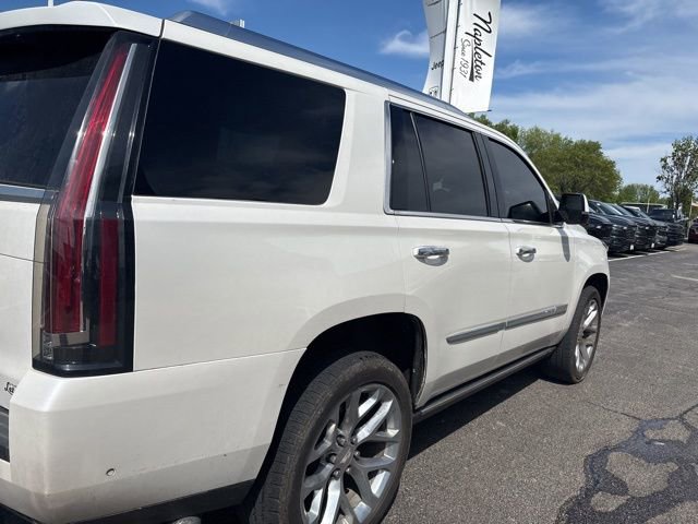 Used 2018 Cadillac Escalade Premium Luxury AWD/4WD image 3