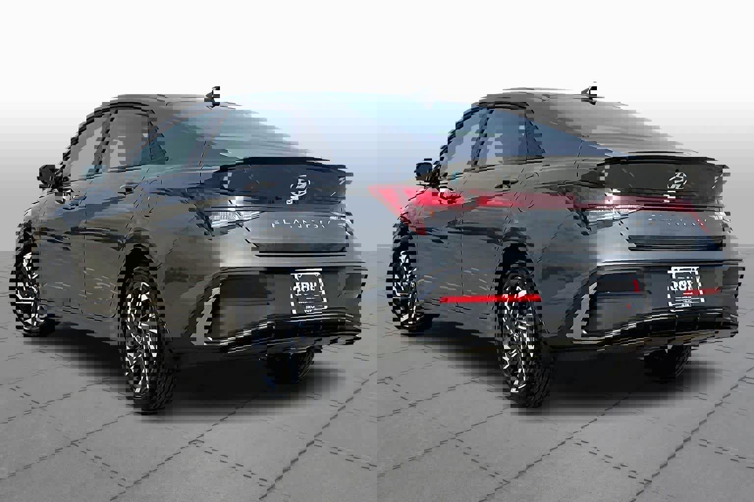 Certified 2025 Hyundai Elantra Sport image 11