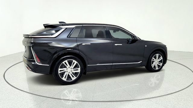 Used 2024 Cadillac Lyriq Tech AWD/4WD image 9