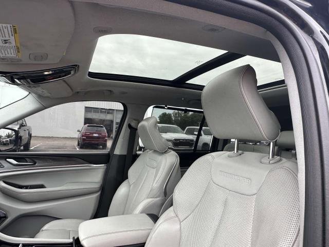 Used 2022 Jeep Grand Cherokee Overland image 22