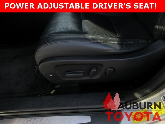 Used 2015 Toyota Highlander Limited image 16