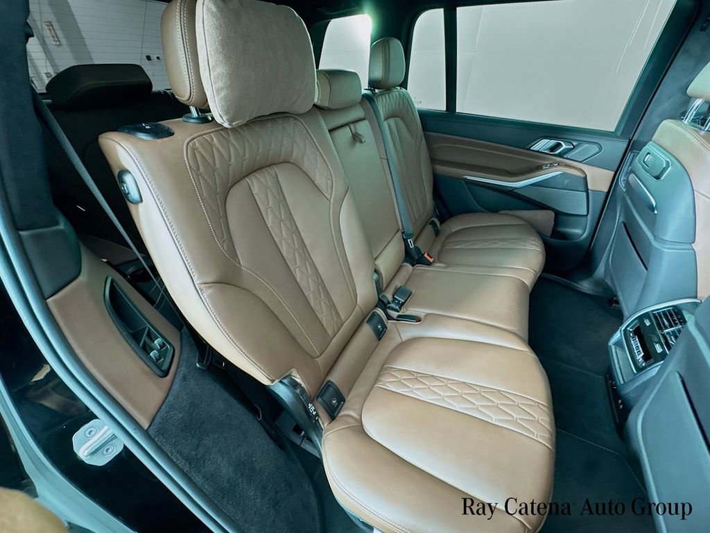Certified 2024 BMW X7 xDrive40i w/ Executive Package image 30