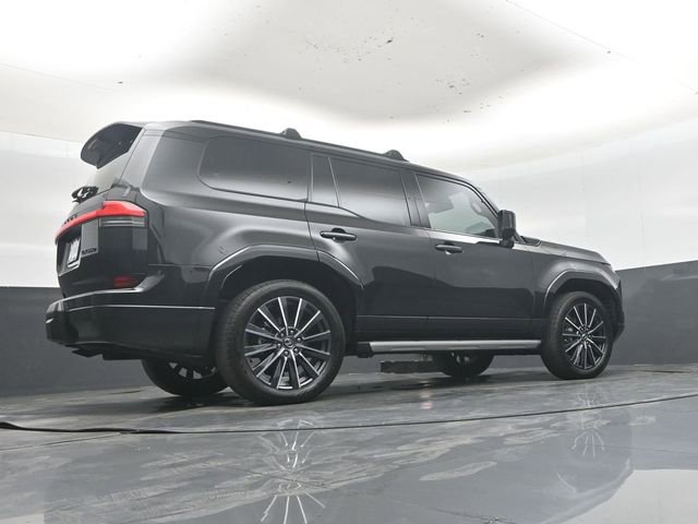 Used 2024 Lexus GX 550 w/ Accessory Package (Z1) image 40