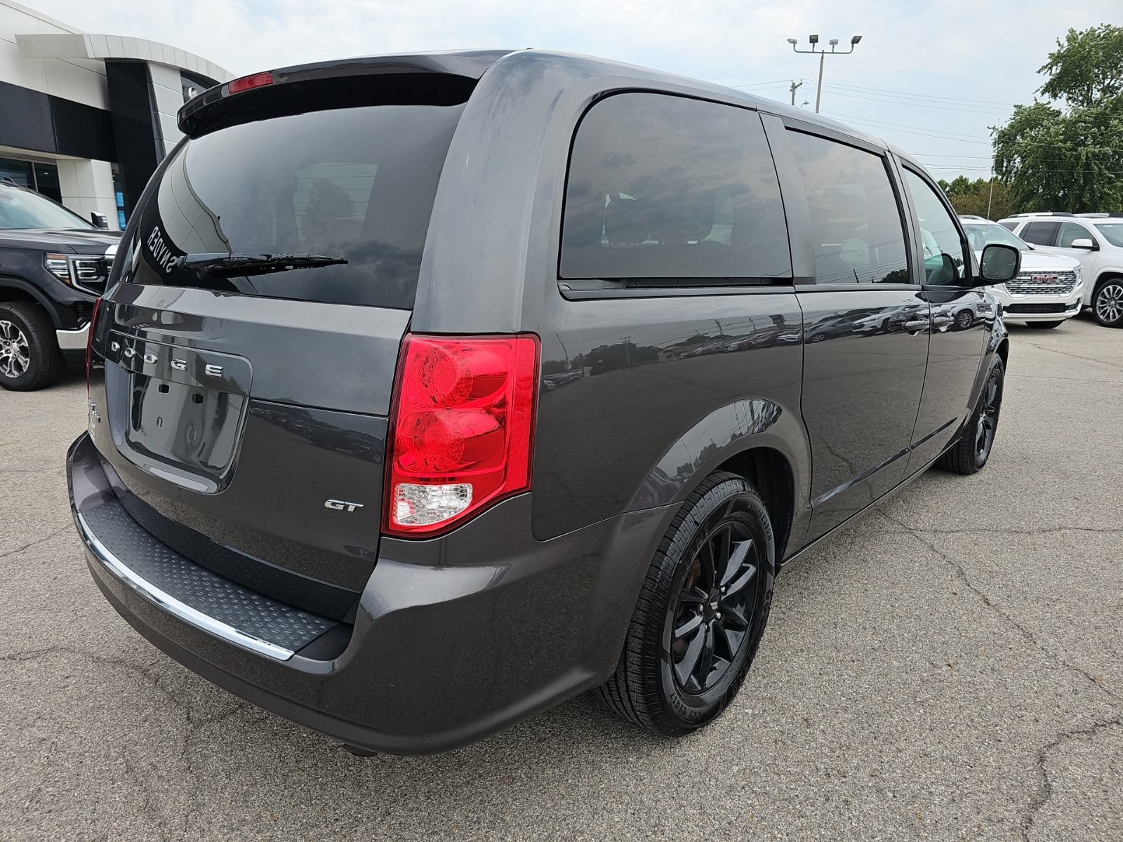 Used 2020 Dodge Grand Caravan GT FWD image 8