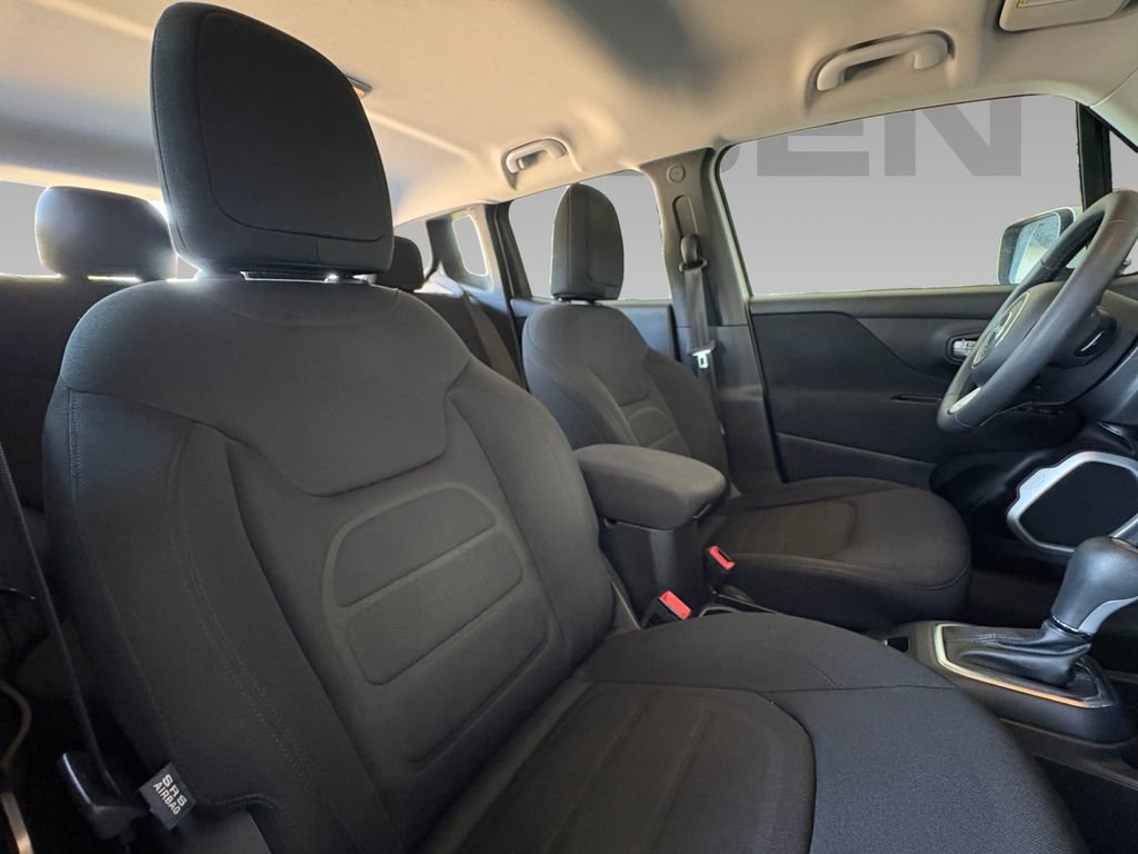 Used 2018 Jeep Renegade Latitude image 8